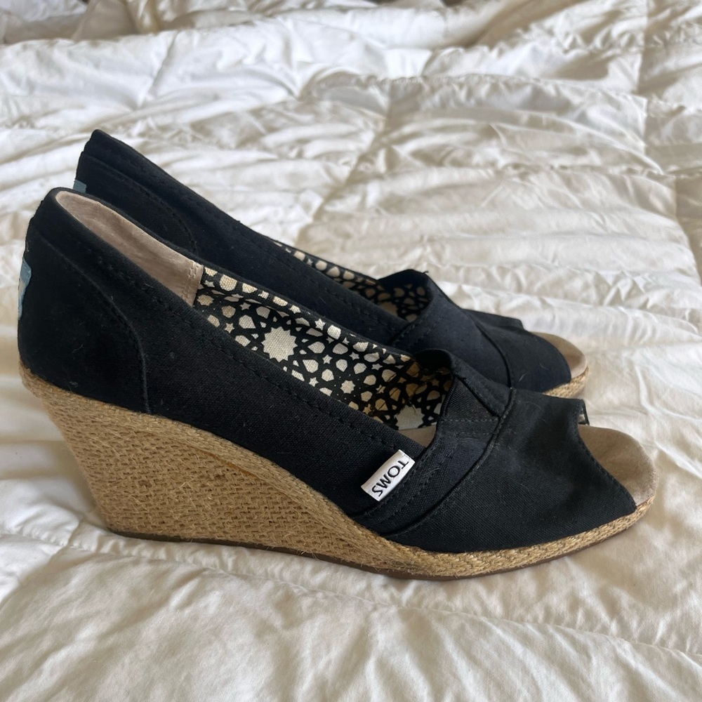 Toms Open Toe Wedges